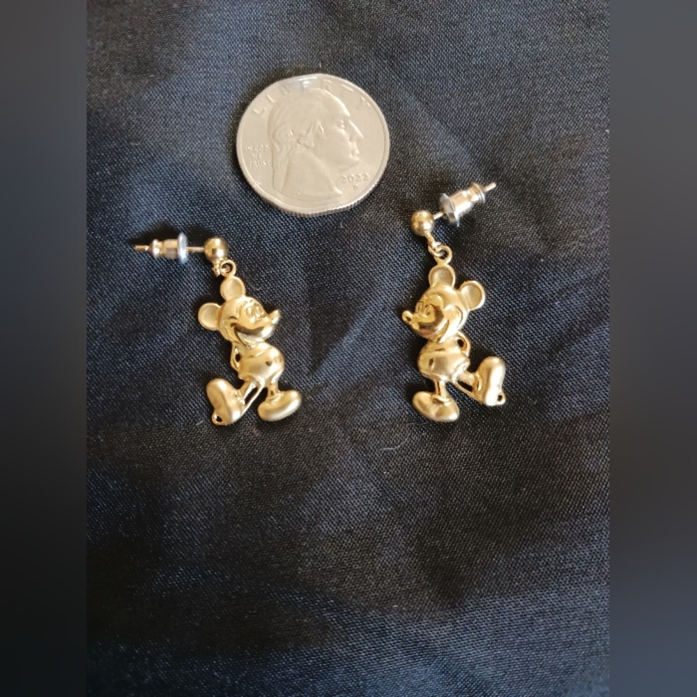 Vintage Gold Tone Disney Mickey Mouse pierced Earrings